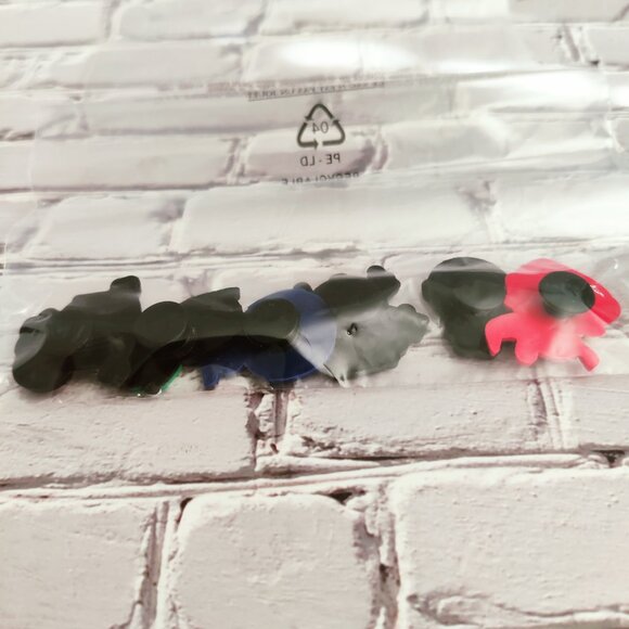 Croc's Shoe Charms Push Pin Superheroes Set of 6 -NEW - Picture 2 of 3